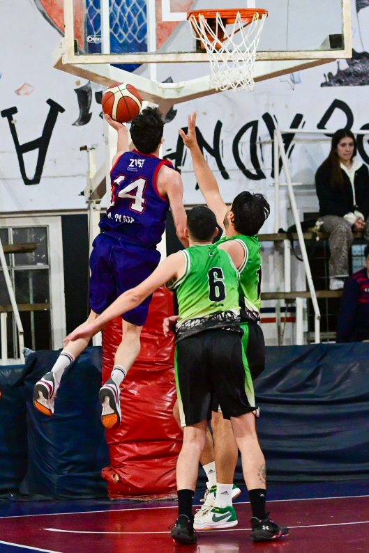 El Tense clavó el ancla primero