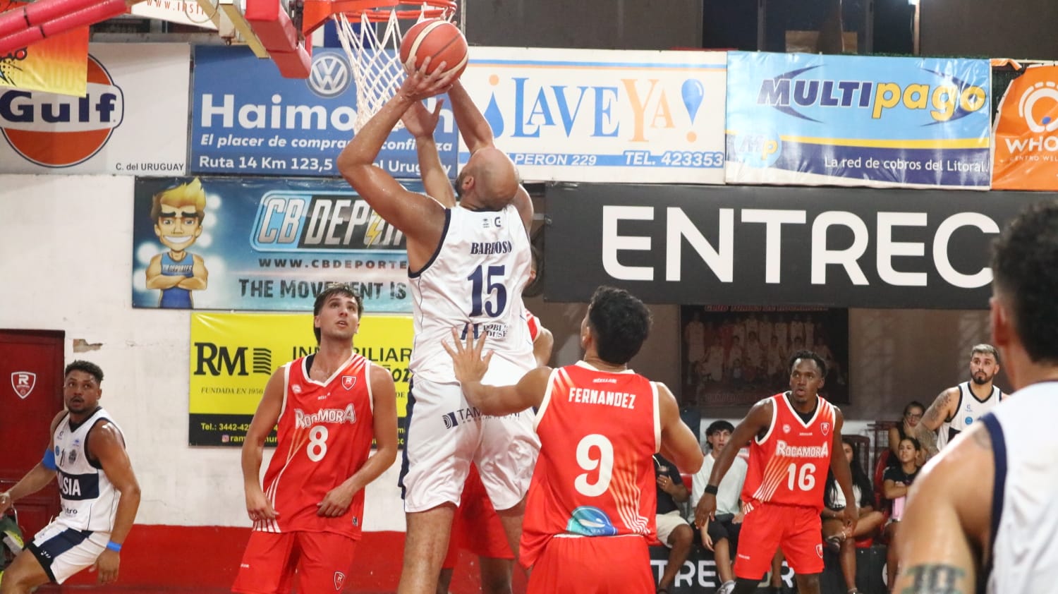 El Lobo se comió a Rocamora y sigue clavado en el segundo lugar