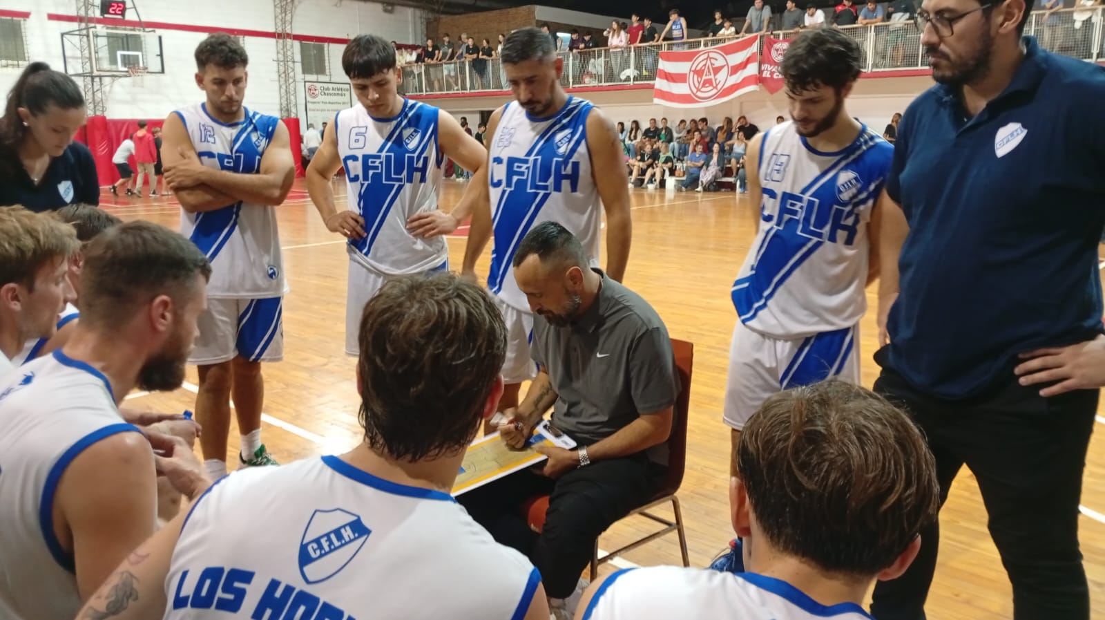 Los Hornos festej&oacute; en casa de Atl&eacute;tico Chascom&uacute;s