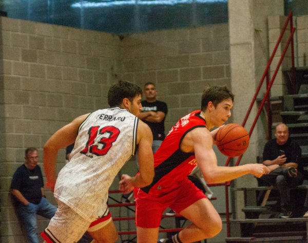 El Le&oacute;n rugi&oacute; y derrot&oacute; al Griego