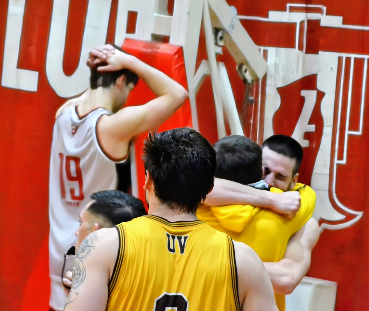 Unión lo dio vuelta, derrotó a Atenas y es finalista del Apertura