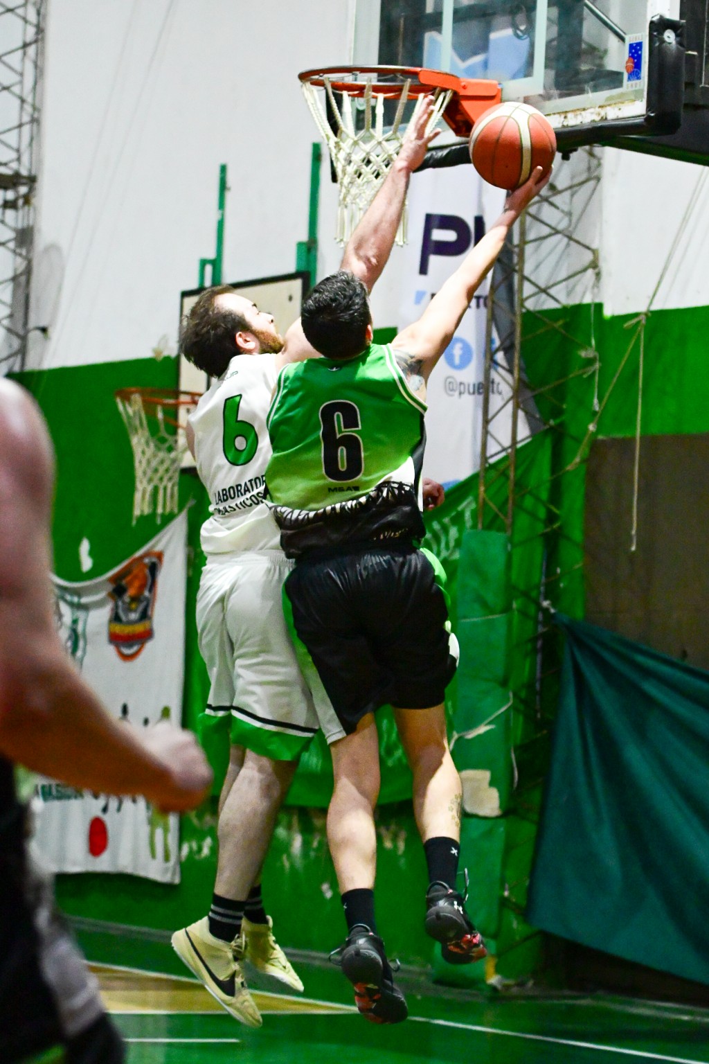 Astillero supo manejar el Barco y derrotó a Juventud